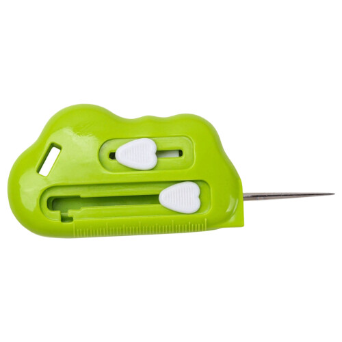 Plastic Quilting Assistant-Green Awl threader model 1