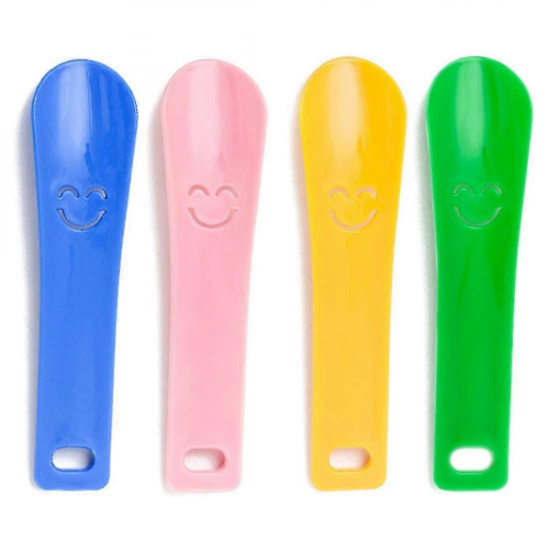 Set di 4 calzascarpe per bambini in plastica (verde, blu, giallo, rosa)