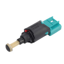 Interruptor da luz de freio para Peugeot 3008. Desempenho ideal. Substituição do interruptor da luz de freio. Melhora a segurança ao dirigir. Alta