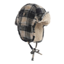 Chapeau de trappeur doublé polaire à carreaux en-beige noir.