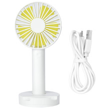 Niedlicher Mini-Ventilator im praktischen Design, akkubetrieben mit robustem Motor – perfekt für stilbewusste Menschen unterwegs.