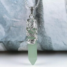 Mode Quartz Crystal Point Gemstone Pendant Necklace Stone GiftLight Green