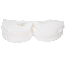 Zelfgemaakte oogmaskers van papier voor huidverzorging, spa-behandelingen en hydraterende effecten. Katoenen oogmaskers met 3D-vormgeving en