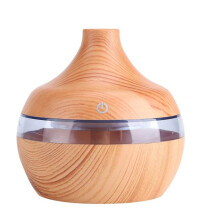 Humidificateur à brume fraîche avec 7 couleurs de lumière LED différentes, la technologie ultrasonique crée un environnement relaxant pour votre