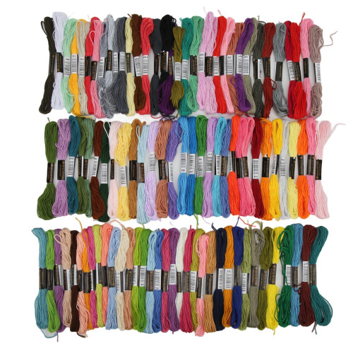 100 Stück Stickgarn, glänzendes Handgefühl, 8 1