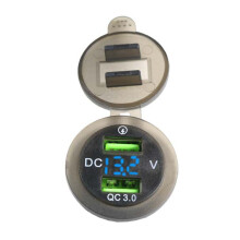 LED-Voltmeter, wasserdichte Steckdose, Schnellladefunktion, zwei QC3.0-USB-Anschlüsse, digitales LED-Display, Gehäuse aus Aluminium, breite