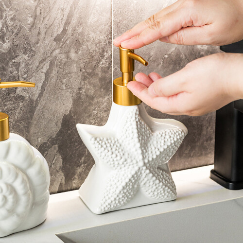 Distributeur décoratif en faïence sur le thème-Petite conque 1