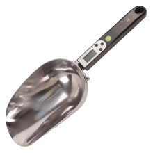 Practical electronic measuring spoon for precise weighing of poultry feed with 5 kg capacity and stainless steel design.