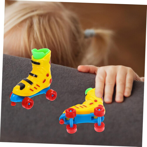 2 Pairs Finger Skateboard Realistic Roller Skates for Table Games, Training 1