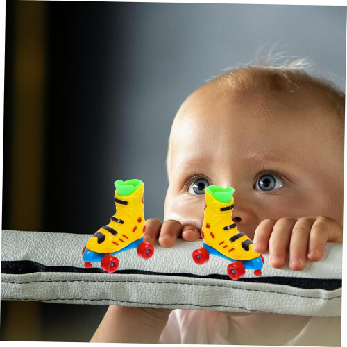 2 Pairs Finger Skateboard Realistic Roller Skates for Table Games, Training 2