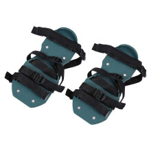 (As show, One size) 1 Pair of Lawn Aerator Sandals Soil Loosening Aerator Spiked Shoes Gardening Tool(4 Straps)
