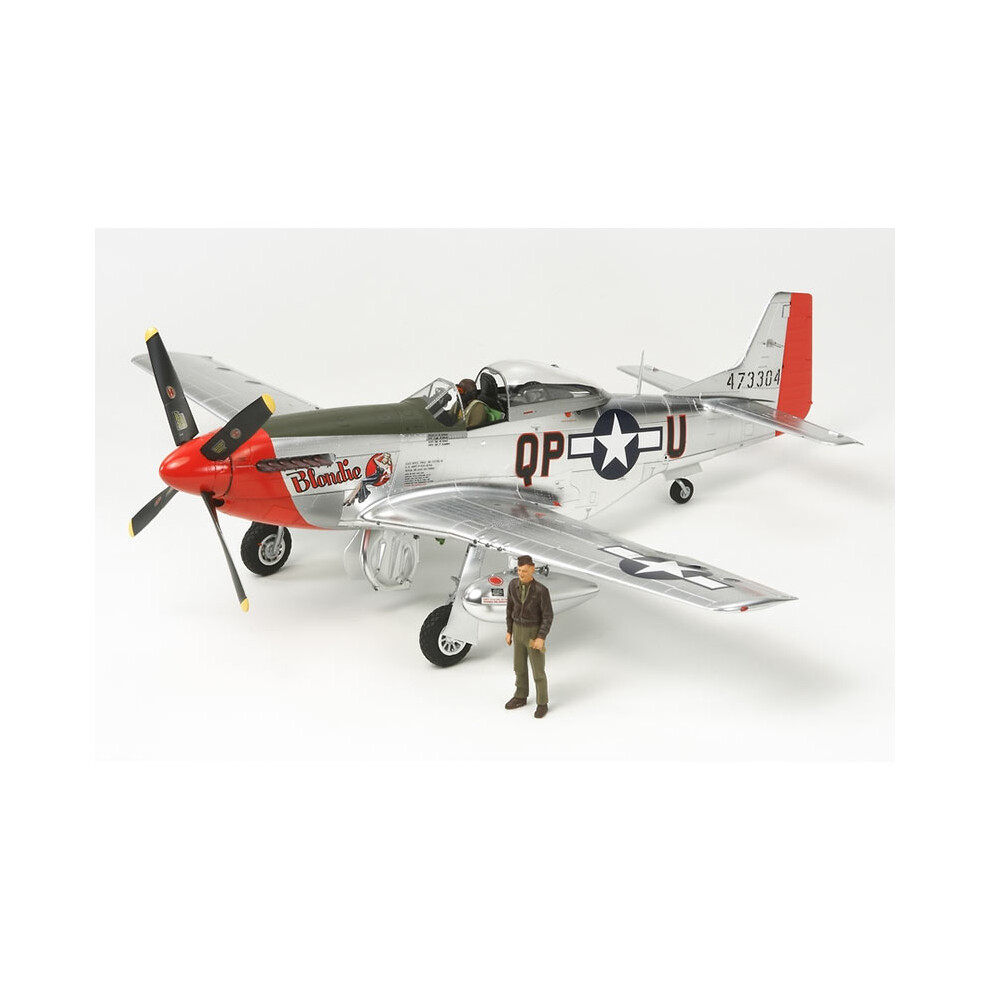 Tamiya 1/32 P-51D Mustang - 1/32 Aircraft Model Kit - 60322