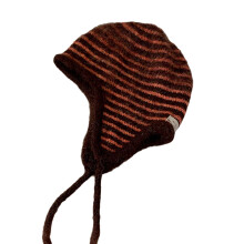 Chapeau tricoté à rayures chaudes, détail des-rayures orange1