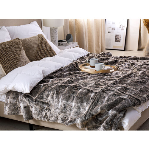 Beliani Blanket TADDART Fabric 180 x 220 cm Brown 1