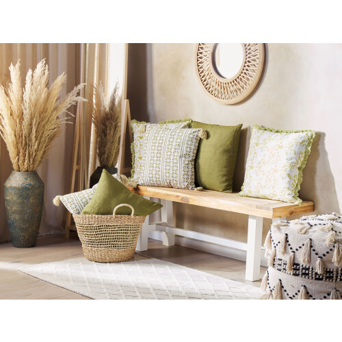Beliani Throw Cushion SYRINGA 45 x 45 cm Cotton Green Geometric Pattern 1