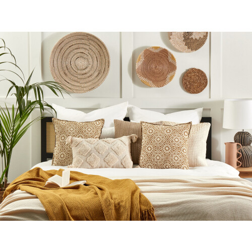 Beliani Throw Cushion CEIBA 45 x 45 cm Cotton Beige Geometric Pattern 1