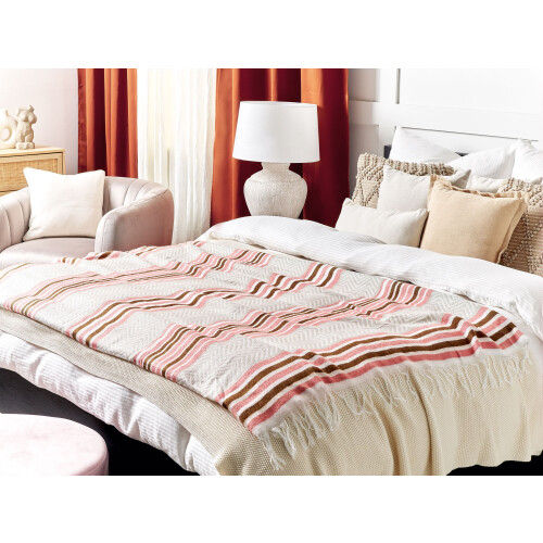 Beliani Blanket MAGAR Fabric 130 x 170 cm Beige 1