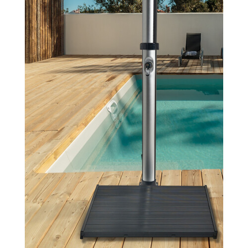 Beliani Outdoor Shower Floor SILLUSTANI Black 1