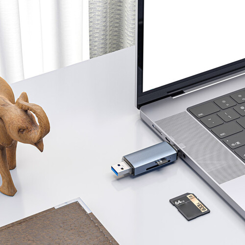 Double Port Card Reader 5Gbps Data Transfer for Seamlessly File 1