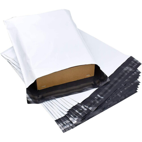 Envelopes de polietileno autoadesivos e resistentes, ideais para envios multiuso, com material durável e proteção à prova d'água, perfeitos para 1