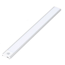 Oplaadbare onderkastverlichting, draadloze bewegingssensorlamp voor keuken, kast en andere ruimtes, 3000K warm wit, dimbaar, eenvoudig te installeren.