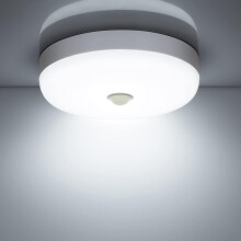 LED-Deckenleuchte zur flächenbündigen Montage, helles Kaltweiß, Bewegungssensor für Sicherheit und Energieeinsparung in jedem Raum