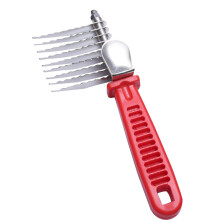 Detangling comb for matted dog hair – grooming tool for tangled faux fur, detangling tool for dogs and cats with ergonomic handle and efficiency.