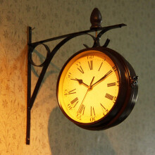 Outdoor Garden Weatherproof Train Station Clock  Retro DoubleSided Wall Clock Bracket  Battery Operated Clock