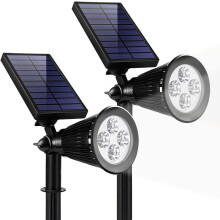 Dê um toque especial ao seu espaço exterior com os nossos projetores de jardim movidos a energia solar, que oferecem ajuste independente para a luz