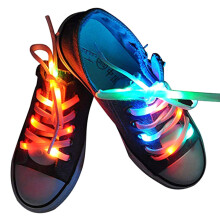 Cordones que brillan en la oscuridad para ropa de noche, cordones luminosos impermeables alimentados por batería con efecto de luz LED, diseño