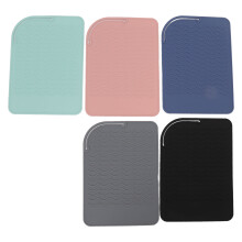 Heat Resistant Silicone Mat, Curling Iron & Flat Iron Protector, Wavy Texture Design for Secure Grip and Safe Storage, Ideal for Home, Salon, Work and