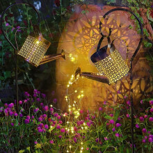 Ilumine seu espaço ao ar livre com estilo com as luminárias solares de jardim, lanternas suspensas, luminárias solares de metal à prova d'água e
