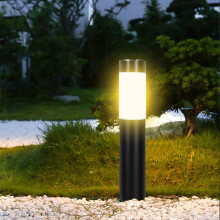 Luminária de poste moderna para exterior, à prova d'água IP67, 12V, LED, estrutura robusta em alumínio para ampla aplicação.