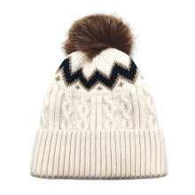 Unisex gebreide muts Warme acrylvezelhoed met pomponsbal-Beige M