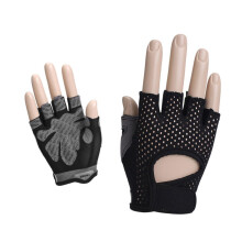 Women's Training Gloves for Strength Training Half Finger Sports Gloves with Padded Palms Protection Ideal for Weightlifting and Fitness Training Size