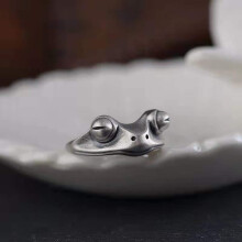 Frog Ring with Artistic Flair, Vintage Silver Plated Adjustable Animal Jewelry, 3D Animal Image Retro Style Open Ring for Men Women, Fashion and