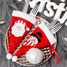 Essentiële benodigdheden voor het kerstdiner: creatieve decoratie met herbruikbare stoffen bestekhouders, compact en draagbaar ontwerp voor