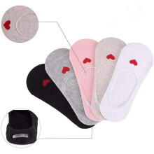Invisible Liner Socks for Girls, Low Cut No Show Socks with Cute Heart Pattern, Non-Skid Cotton Soft Socks Featuring Silicone Edge and Breathable