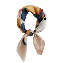 Acessórios de moda feminina, bandana de cetim multiuso, lenço de seda para a cabeça, peça de estilo leve, material macio e confortável para o