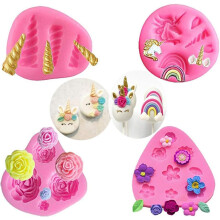 Molde de silicone para cupcakes e cake pops com detalhe de cabeça de unicórnio em 3D, ideal para decoração de bolos de chocolate e picolés.