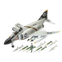 Revell GmbH F-4J Phantom US Navy Plastic Model Kit 1:72 Scale