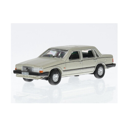 Volvo 760 Gold Metallic