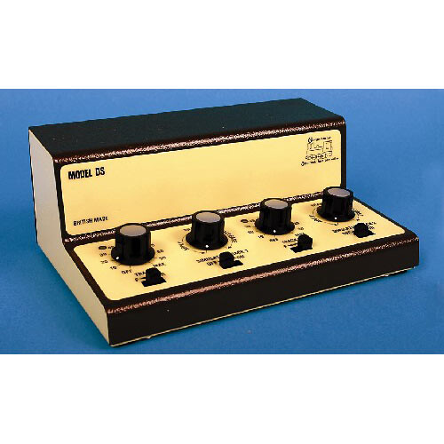 GAUGEMASTER Twin Track Cased Controller w/ Simulation GMC-DS