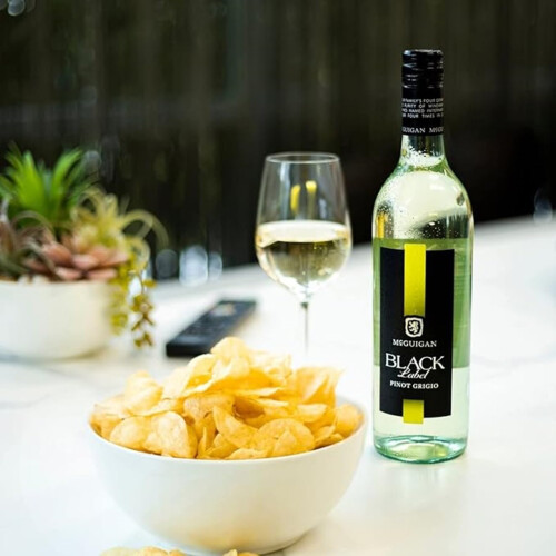 Mcguigan Black Pinot Grigio 75cl 2