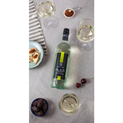 Mcguigan Black Pinot Grigio 75cl 1