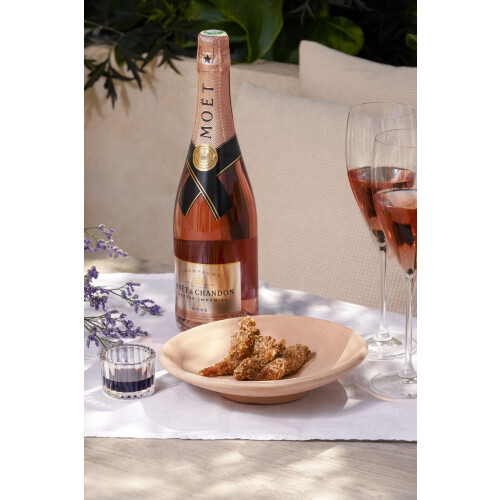 Moet & Chandon Moët  Chandon Nectar Impérial Rosé Champagne 75cl 1