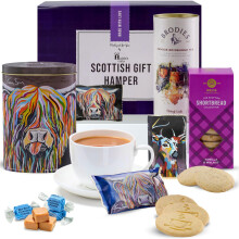 Hatties Gifts Scottish Afternoon Tea Hamper for 2 Highland Cow Fudge Short