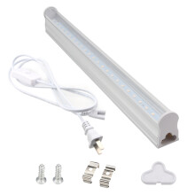 Luminárias LED confiáveis e de longa vida útil, de alta eficiência e economia de energia. Luminária de teto LED em formato de V com iluminação