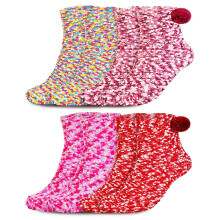 Chaussettes-chaussons douillettes et moelleuses pour femmes, chaussettes douces et duveteuses avec un joli design et un aspect amusant Ă