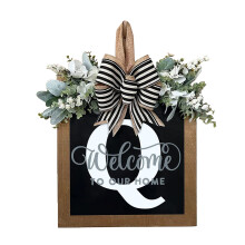 Seizoensgebonden deurdecoratie met eucalyptus en jute strik, gepersonaliseerde krans met achternaam, landelijke decoratie het hele jaar door, gemaakt
